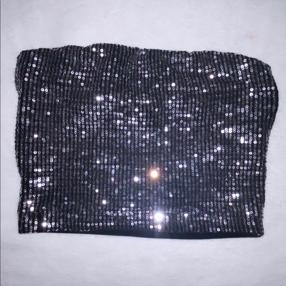 Sequence crop top xs